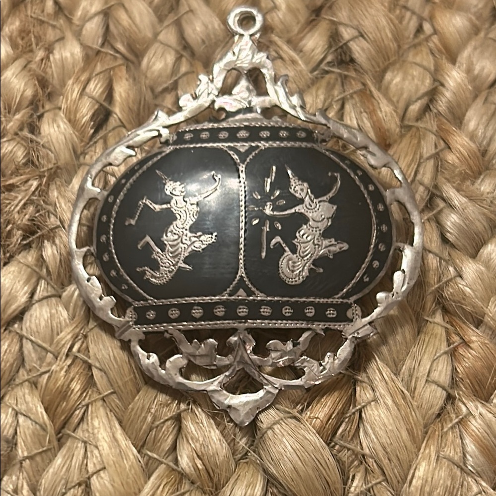 Niello Vintage Siam Sterling Silver Black Brooch/Pendant, Hindu Goddess Design